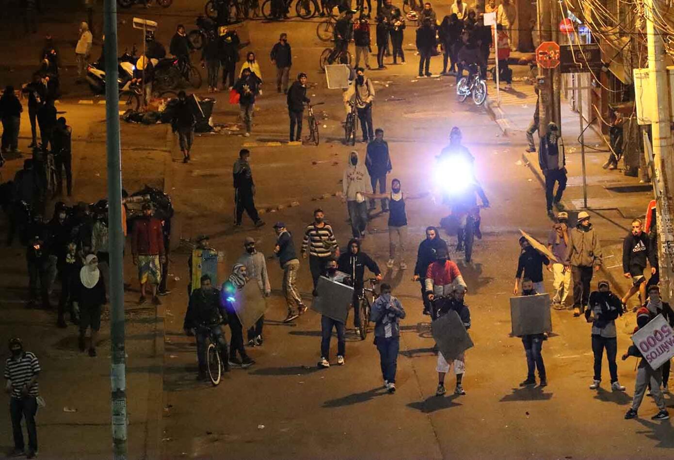 ENFRENTAMIENTOS ENTRE MANIFESTANTES Y POLICIA DEL ESMAD EN SOACHA