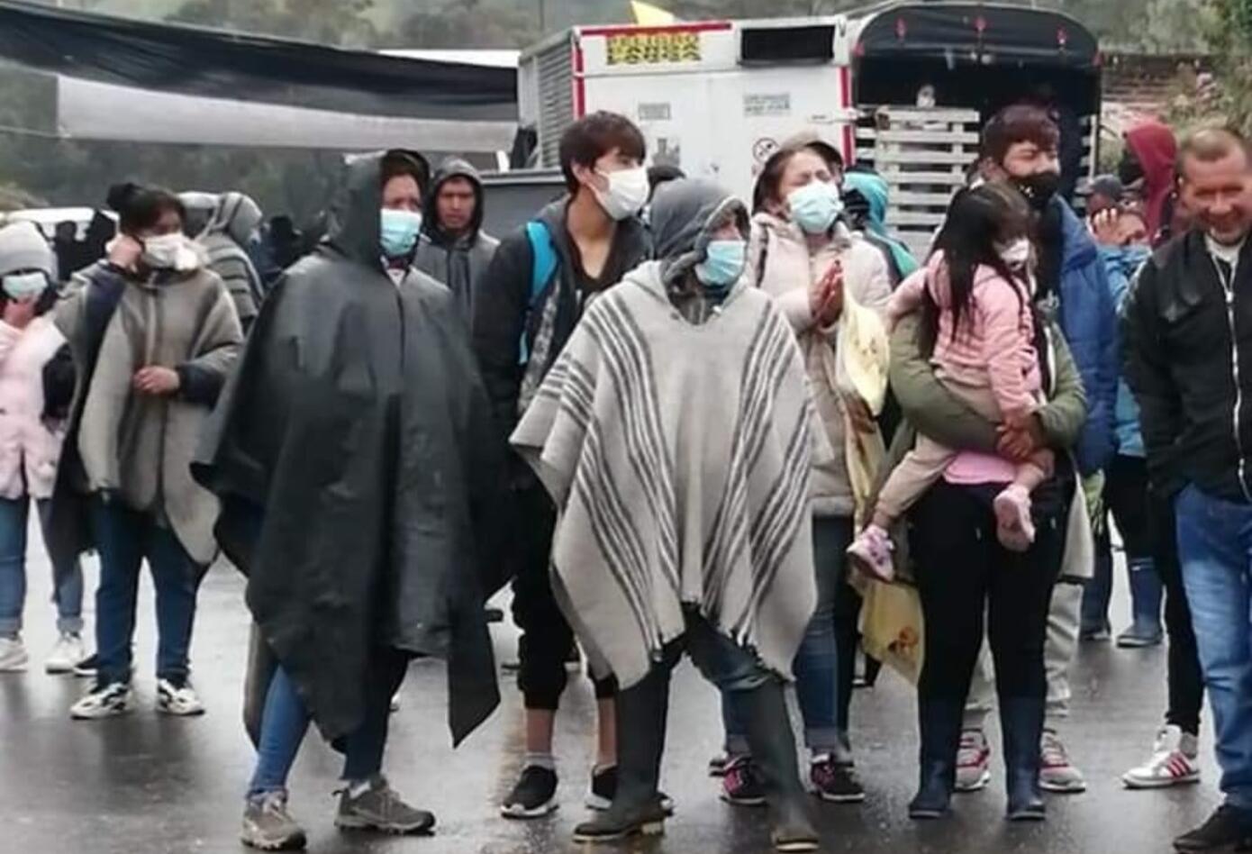 Indígenas también ademaran bloqueos