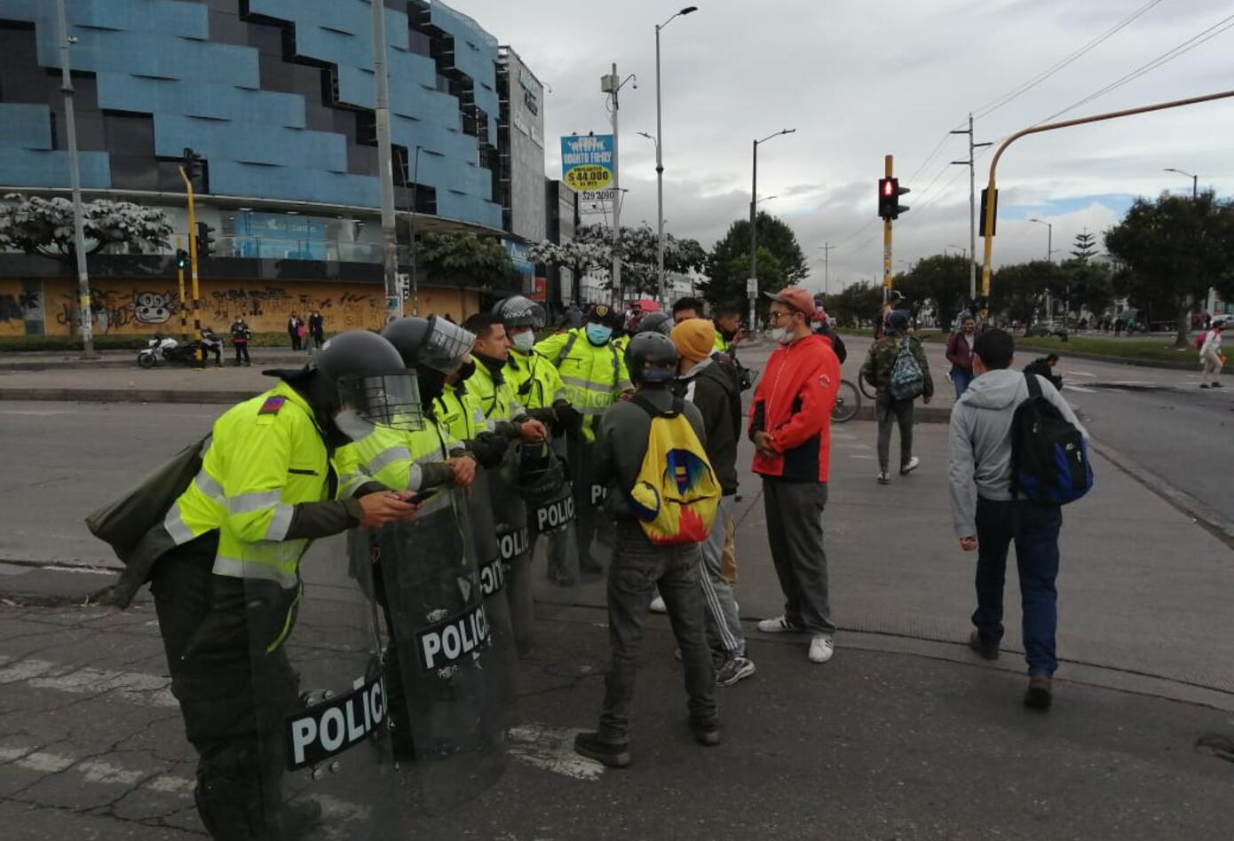 Manifestación de jóvenes en la localidad de Suba, en Bogotá