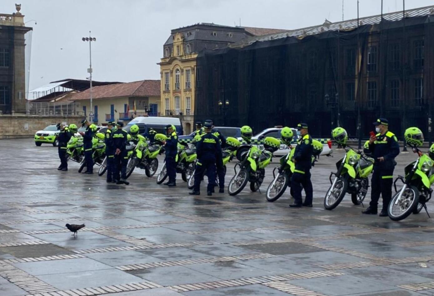 Uniforme policia colombia 2021