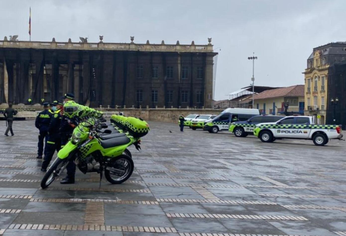 Uniforme policia colombia 2021