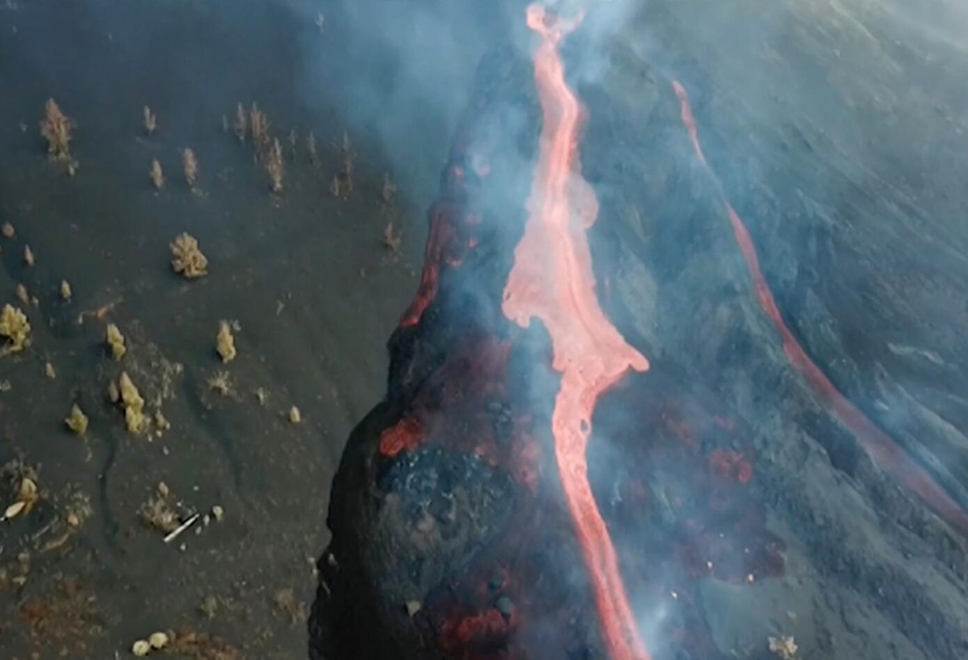 Lava del volcán Cumbre Vieja dañando hectáreas