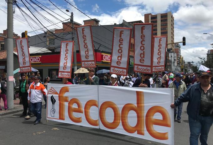 Marcha de docentes en Bogotá