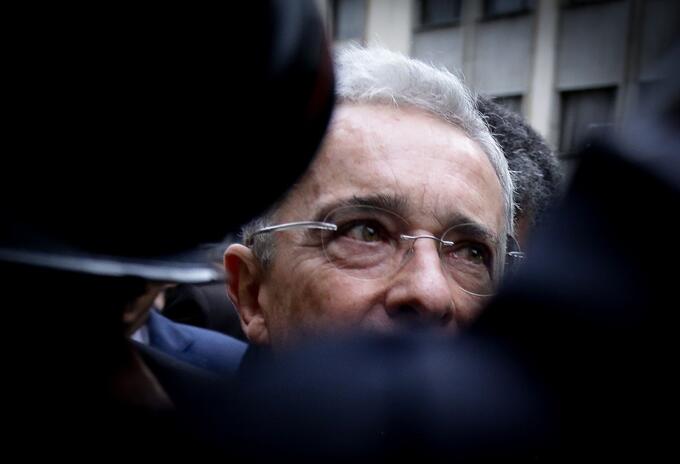 Álvaro Uribe Vélez Álvaro Uribe Vélez