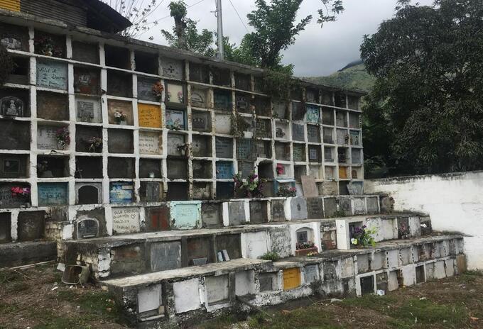Cementerio de Dabeiba, Antioquia.