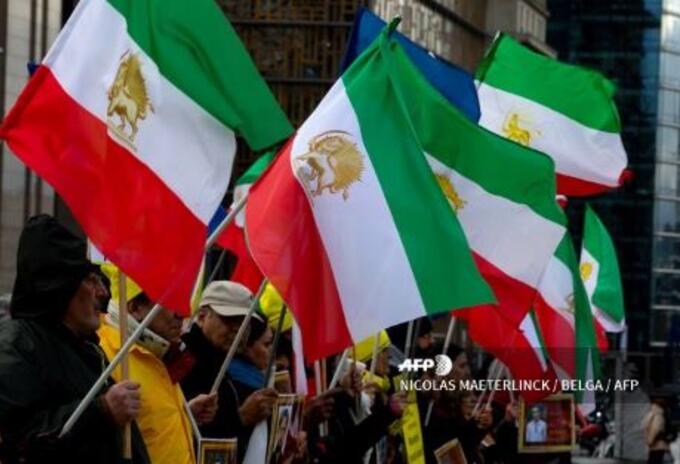 bandera iran