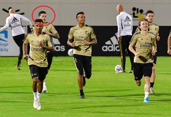 James Rodríguez, entrenando con Real Madrid antes del primer partido con Supercopa de España James Rodríguez, entrenando con Real Madrid antes del primer partido con Supercopa de España