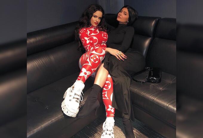 Rosalía y Kylie Jenner Rosalía y Kylie Jenner