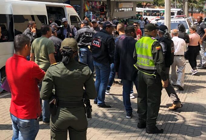 Así fue la captura de los posibles policías corruptos en Medellín.
