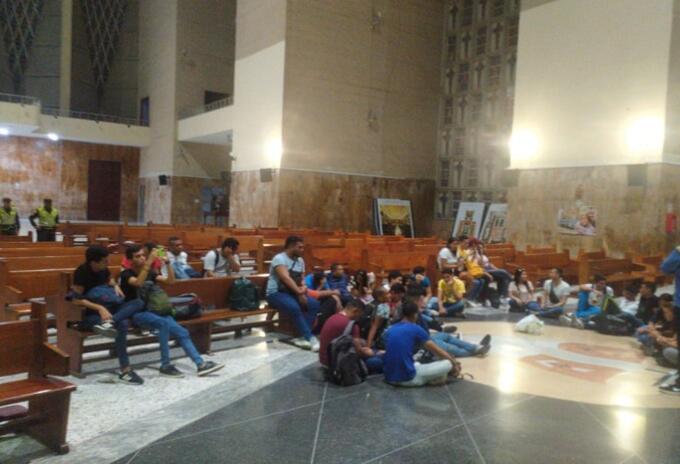 Estudiantes piden que se levante el paro.