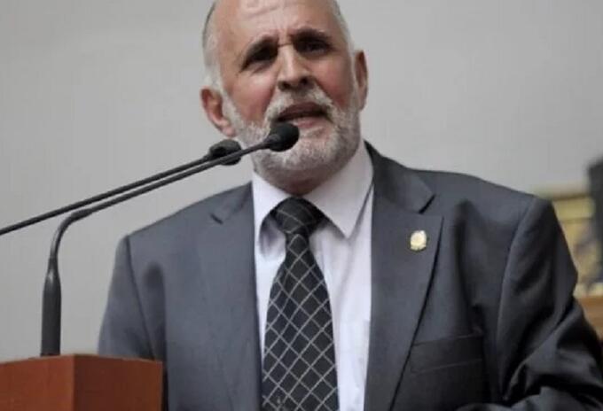 Ismael León