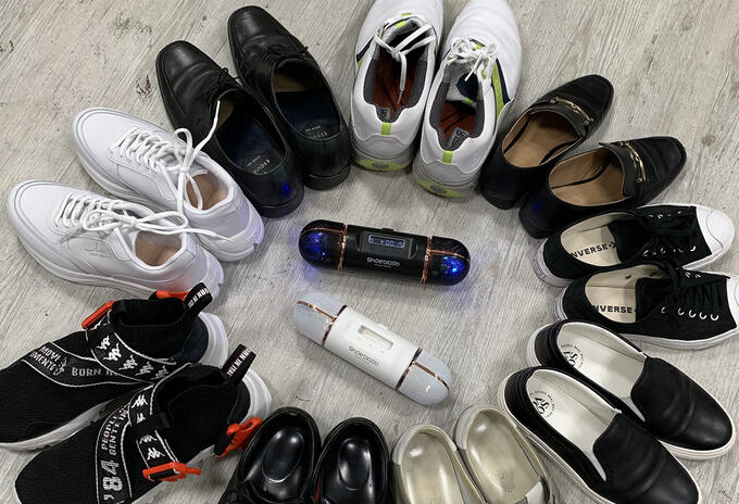 ShoeBlast elimina los malos olores en diferentes zapatos