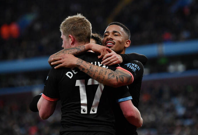 Manchester City venció al Aston Villa Manchester City venció al Aston Villa