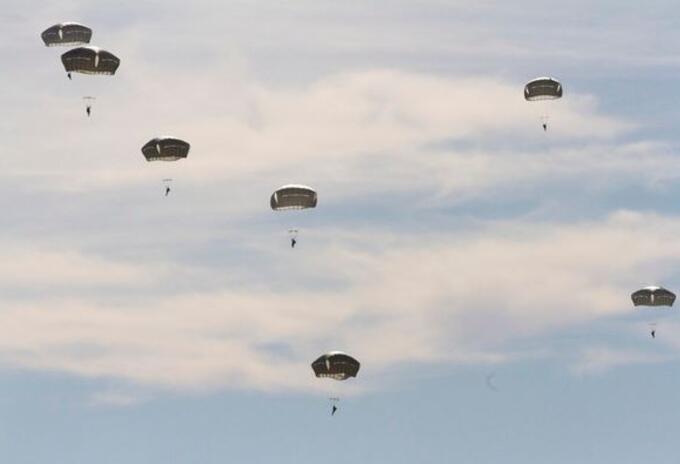 Paracaidistas del Ejército de EE.UU.