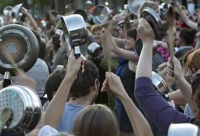 Imagen alusiva de un cacerolazo