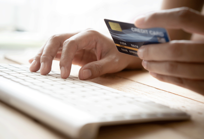 Transacción online con tarjeta de crédito