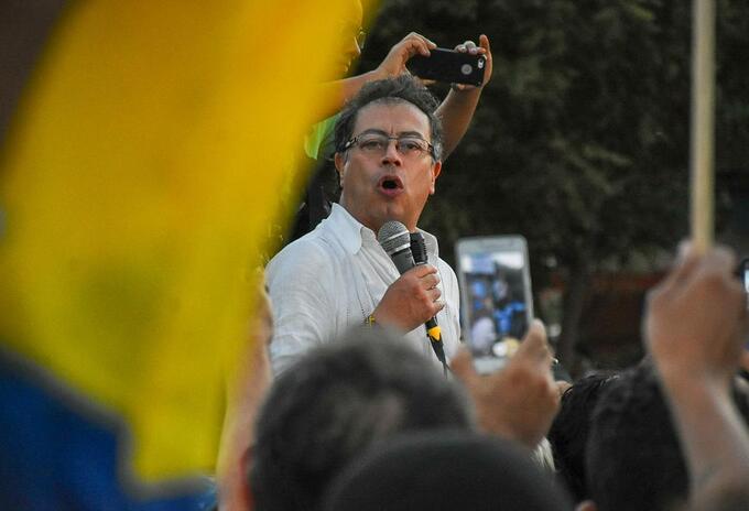 El senador se burló de las acusaciones de Guaidó.