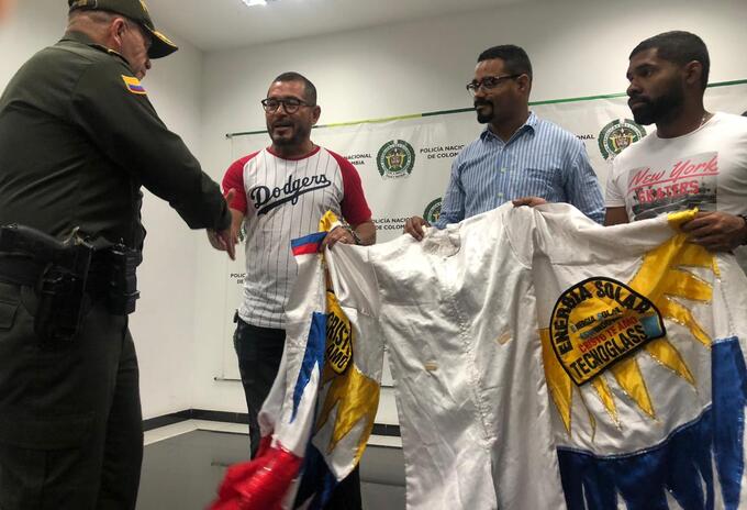 Policía recupera traje del Cole