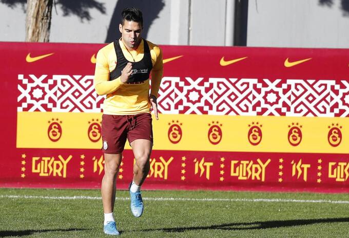 Falcao García entrenando con el Galatasaray