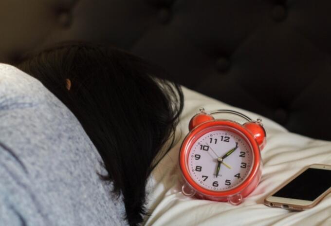 Jóvenes durmiendo