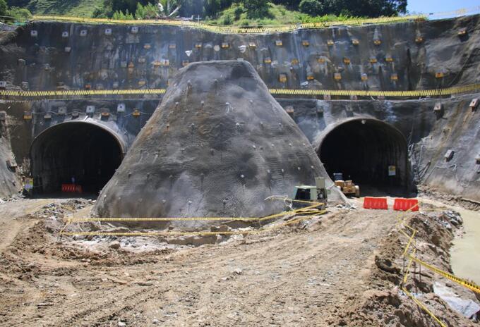 Túnel de la Quiebra, en Santo Domingo, Antioquia