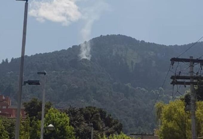 Incendio forestal en los cerros orientales