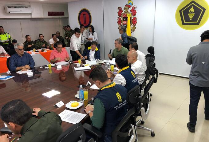 Presidente lidera reunión en Santander Desde muy tempranas horas el mandatario lidera una reunión en el Puesto de Mando Unificado
