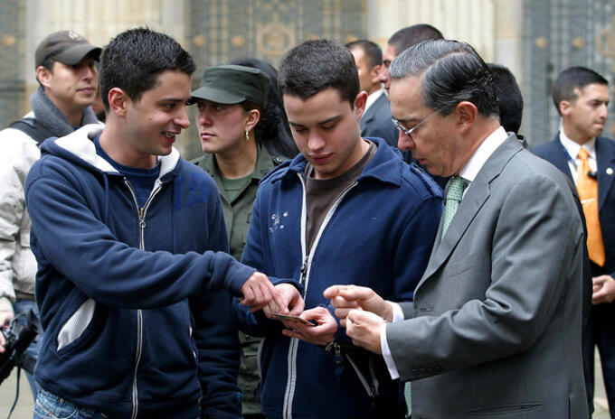 JERÓNIMO Y TOMÁS URIBE MORENO JERÓNIMO Y TOMÁS URIBE MORENO