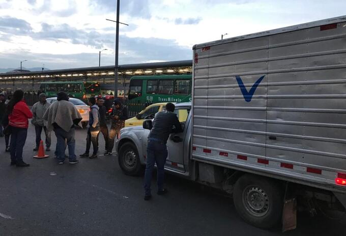 Protesta de camiones de carga liviana en Bogotá