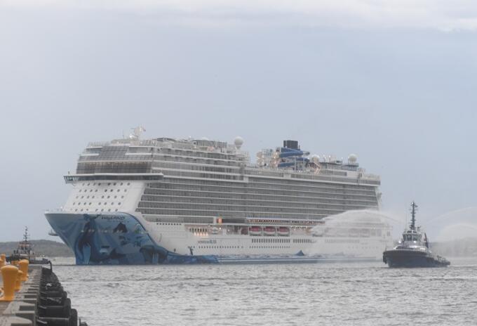 Más de 40 cruceros estaban programados para atracar hasta junio en la ciudad
