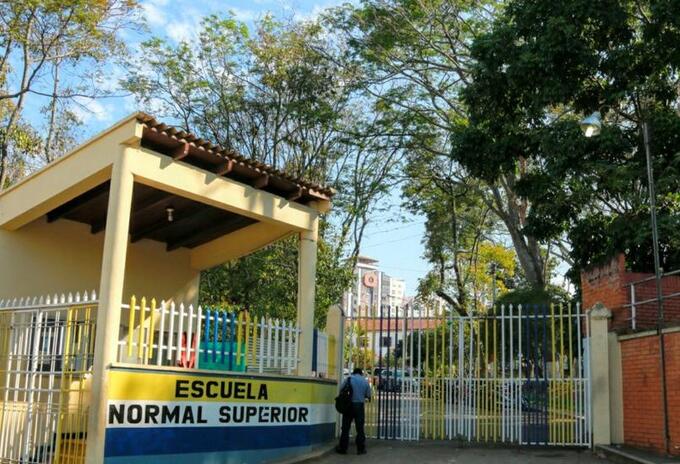 Autoridades y comunidad educativa analizaron los casos de acoso sexual.