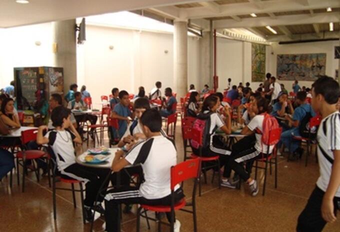 Estudiantes en colegios de Medellín, Antioquia