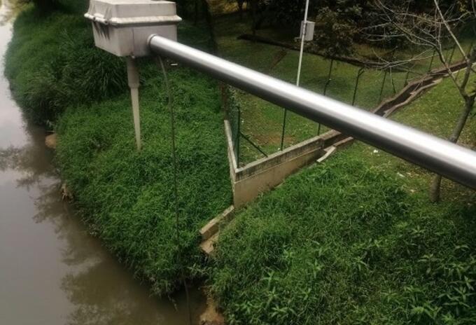 Estación de monitoreo del río negro en el oriente antioqueño