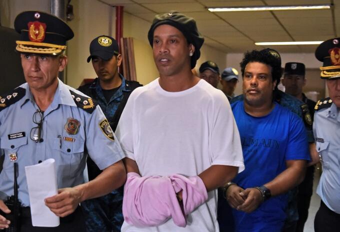 Ronaldinho en la cárcel