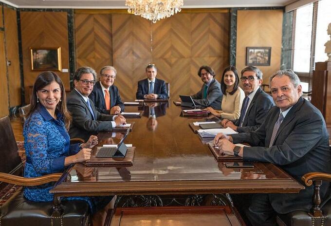Banco de la República descarta vender dólares para contener devaluación del peso
