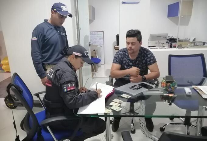Envían a prisión a reconocido atleta por fraudes con visas norteamericanas