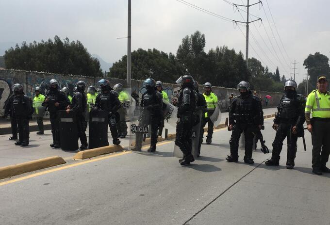 Agentes del Esmad en la localidad de Ciudad Bolívar.