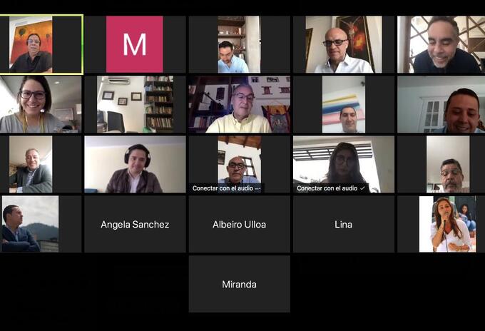 Rueda de prensa por Facebook Live de los congresistas.
