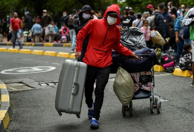 Migrante venezolano en Cali, de regreso a su país.