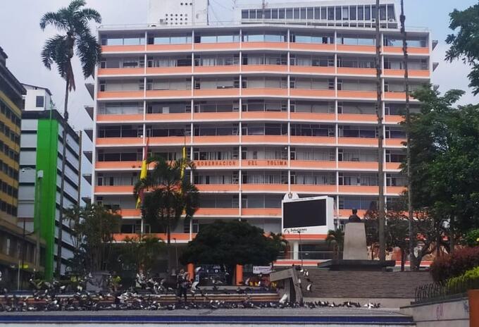 En la lista de los contratistas, aparecen varios que son conocidos de contratar continuamente con la gobernación del Tolima