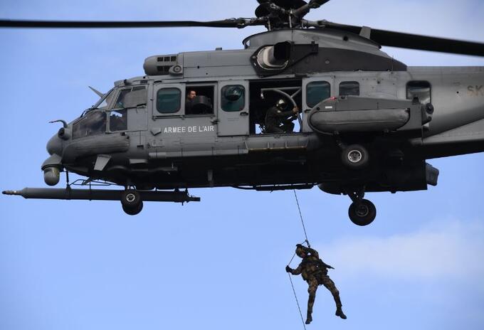 helicoptero francia grecia