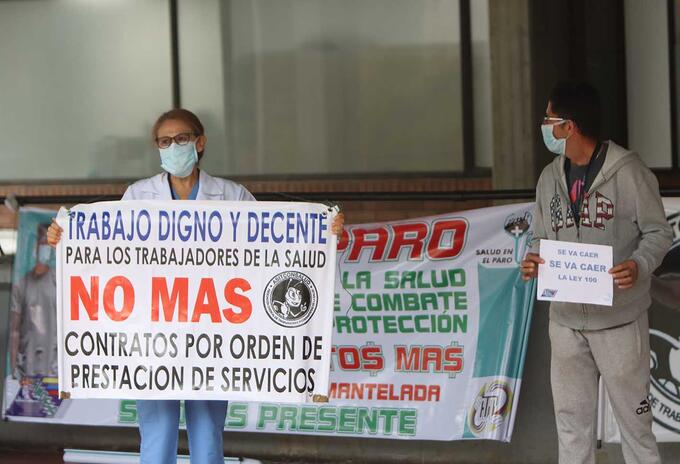 Protestas de trabajadores médicos y enfermeros en medio de coronavirus en Colombia