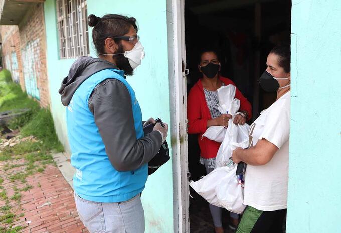 Entrega de ayudas en cuarentena / Ciudad Bolívar, sector La Playita