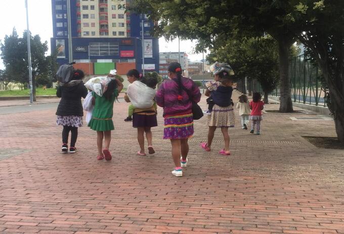 Indígenas embera en Bogotá Indígenas embera en Bogotá