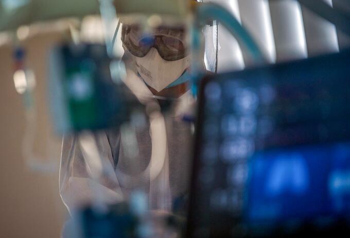 Médicos que atienden coronavirus