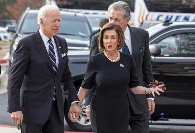 Joe Biden y Nancy Pelosi