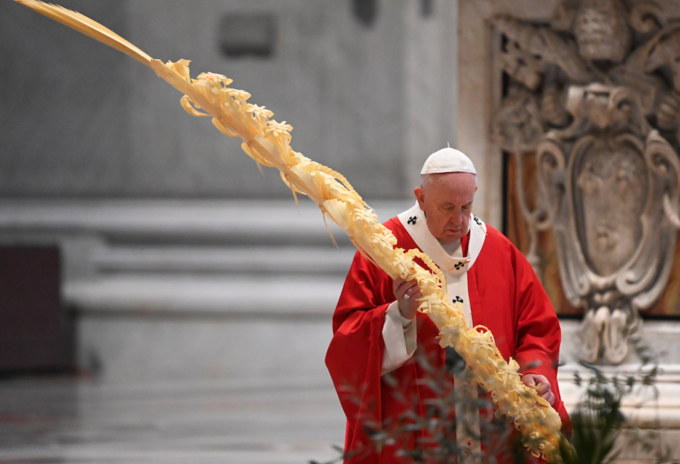 Papa Francisco, dando inicio a la Semana Santa con el Domingo de Ramos. Papa Francisco en Domingo de Ramos