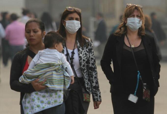 El uso del tapabocas es obligatorio en transporte público, espacios con aglomeraciones, problemas respiratorios y adultos mayores de 70 años