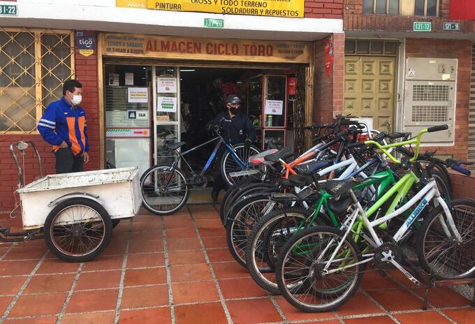 Negocios de bicicletas reabrieron durante la cuarentena, en Bogotá