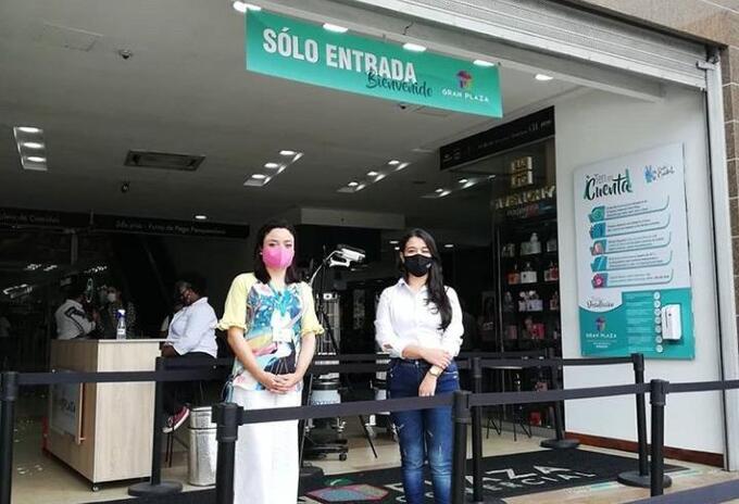Ingreso al Centro Comercial Gran Plaza de Medellín.